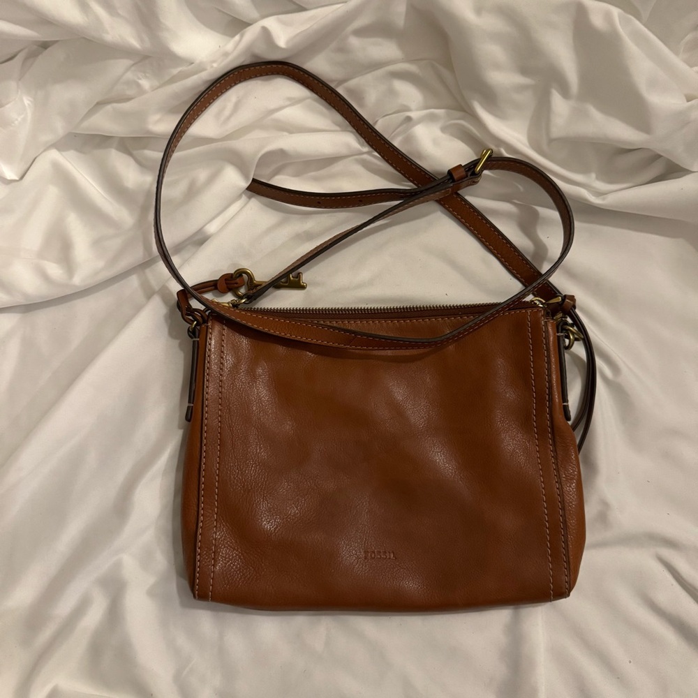 EUC Fossil Emma Leather Crossbody Shoulder Bag - Picture 2 of 8